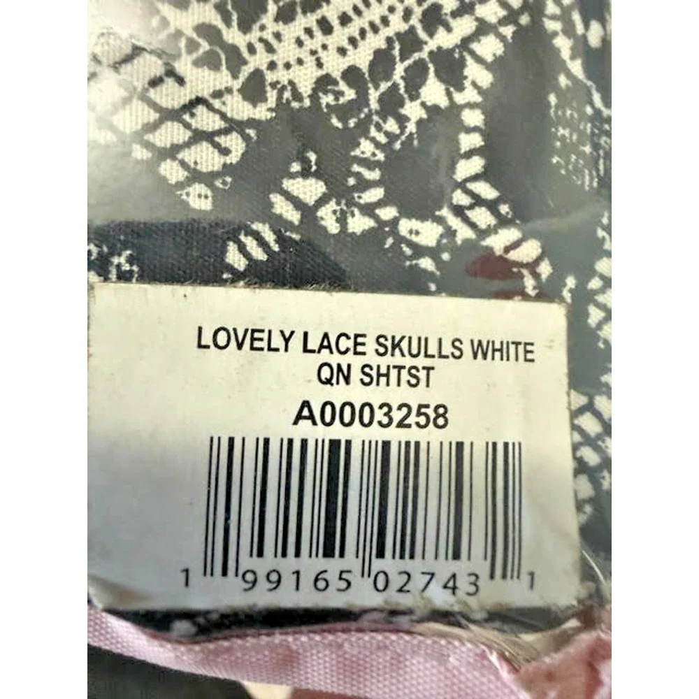 Betsey Johnson Lovely Lace Skulls Queen 6pc Sheet Set Black White New